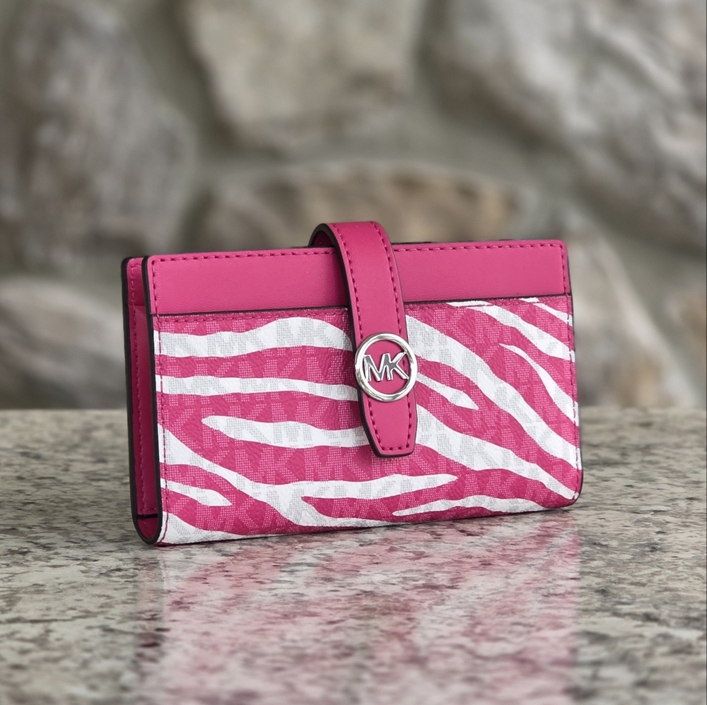 Michael Kors Greenwich Bifold Medium Wallet - Picture 1 of 6